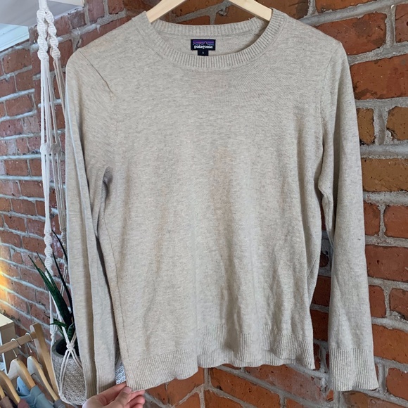 SOLD 🌼 Patagonia Knit Sweatshirt! - Picture 1 of 4